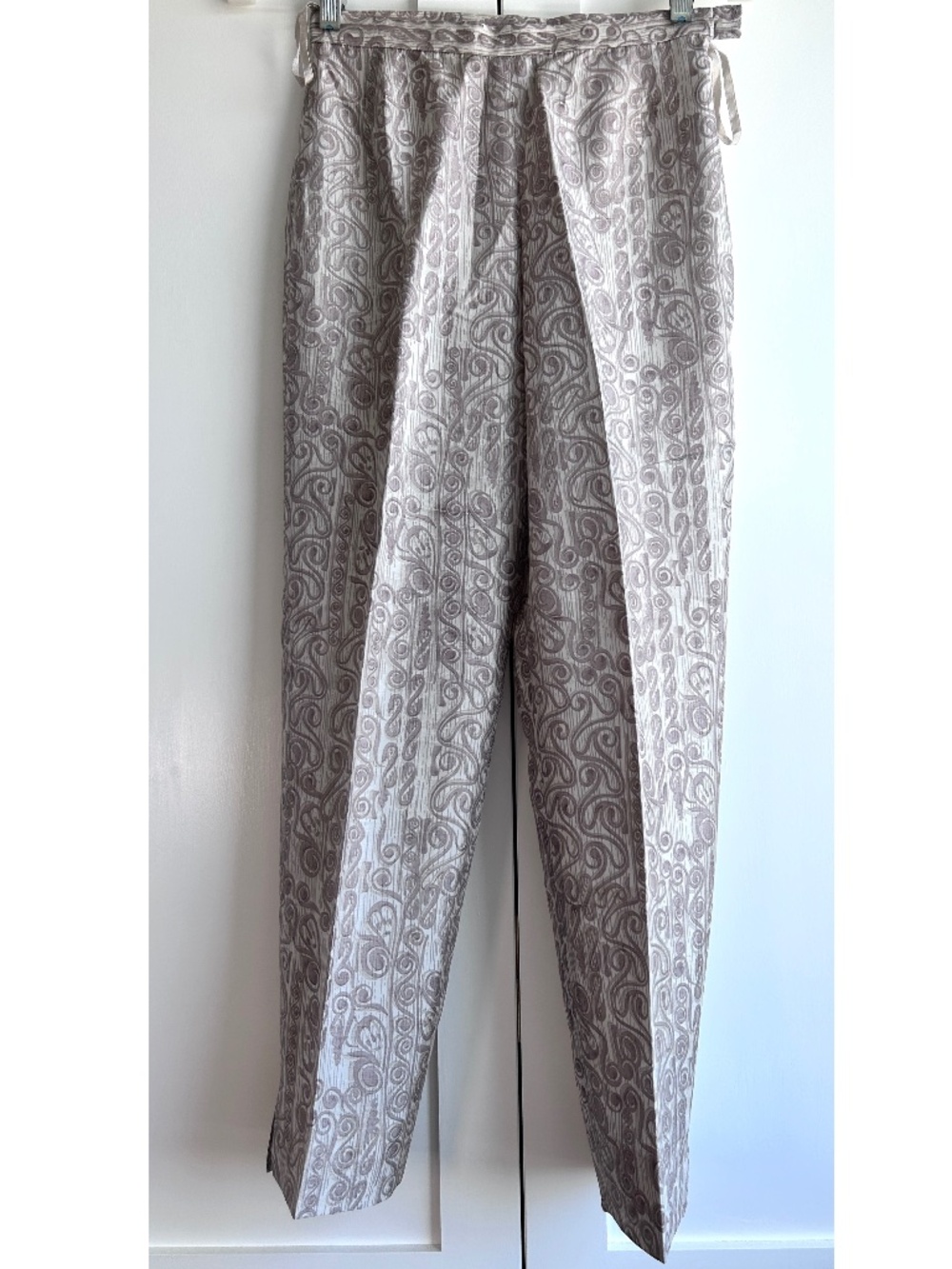 Emanuel Ungaro NWOT Y2K High-Rise Straight Leg Silk Pants Gray Motif Print 0/34P